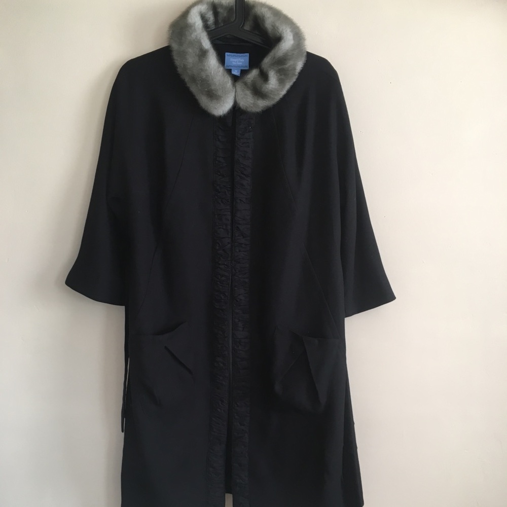 HP!!✨Simply Vera Wang Black 3/4 Sleeve Coat✨